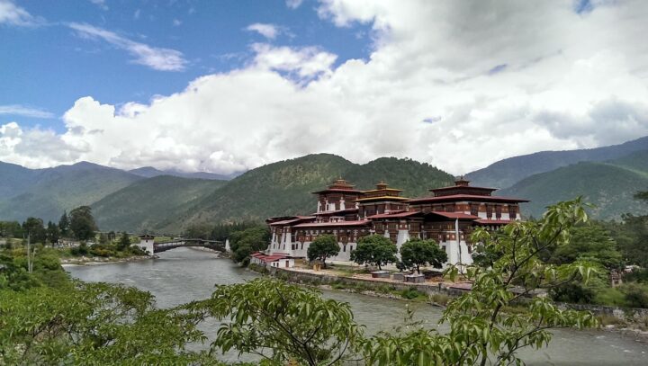 bhutan, punakha dzong, asia, travel, punakha, dzong, landmark, building, river, bhutan, bhutan, bhutan, bhutan, bhutan-2825919.jpg