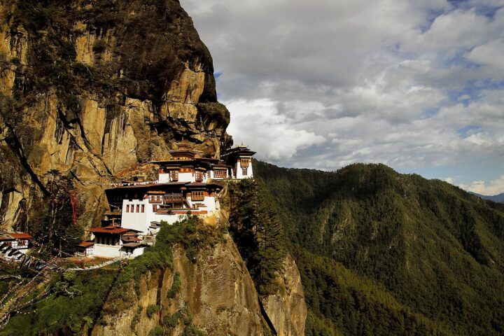 temple, monastery, cliff, cliffside, mountainside, mountains, mountain range, countryside, buddhist temple, tigers nest, taktsang palphug monastery, nature, paro taktsang, bhutan-171377.jpg